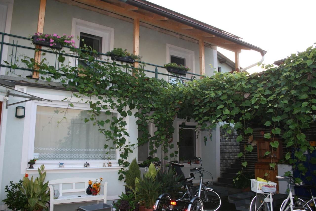 Pension Pock Tieschen Exterior photo