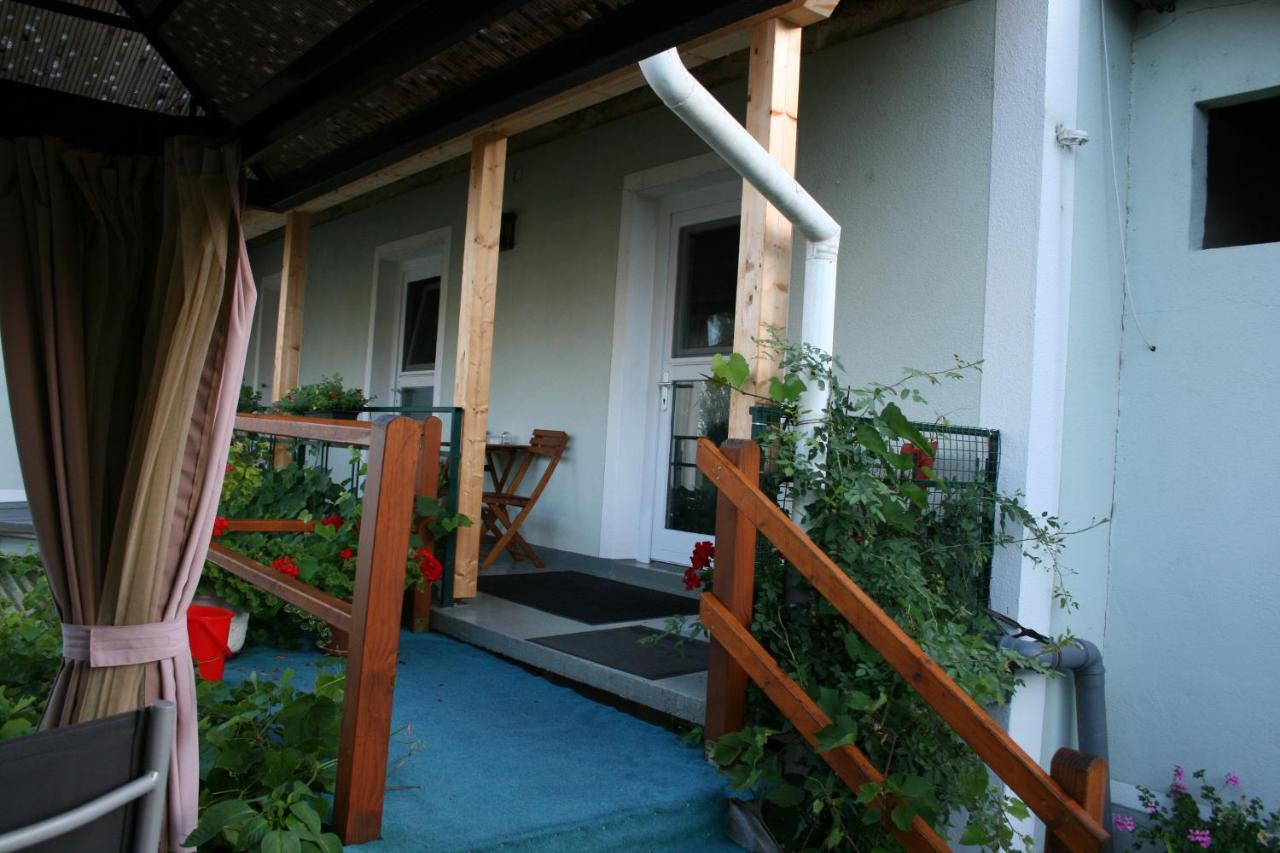 Pension Pock Tieschen Exterior photo