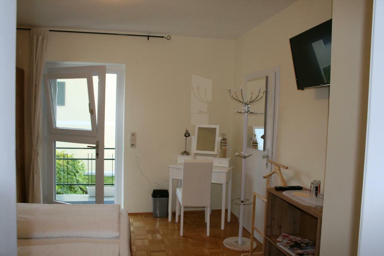 Pension Pock Tieschen Exterior photo