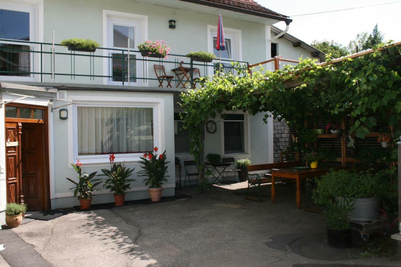 Pension Pock Tieschen Exterior photo